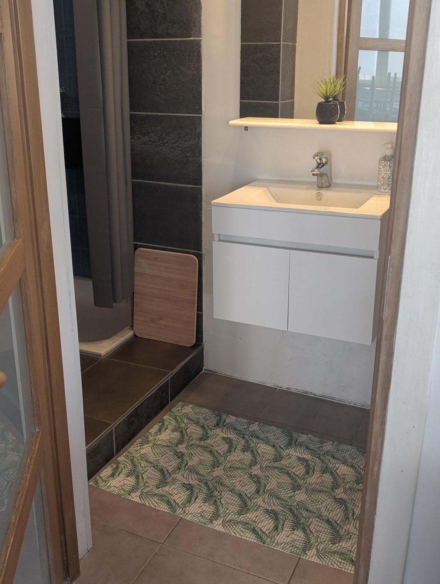 Appartement Spacieux Avec Parking Et Terrasse De Panne Zewnętrze zdjęcie